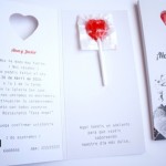 invitacion de boda original con corazones