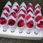 20-cone-tray-wedding-confetti-cones-red-
