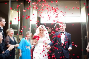 Pétalos en tu boda