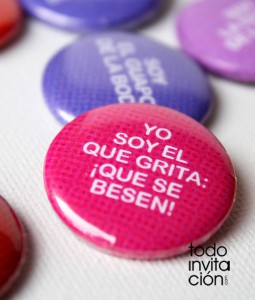 chapas divertidas para bodas