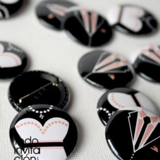 chapas divertidas para boda novio novia