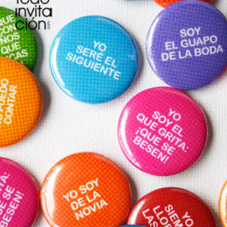 chapas de frases divertidas para bodas