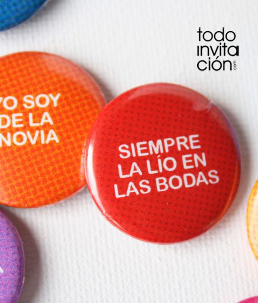 chapas de frases divertidas para bodas