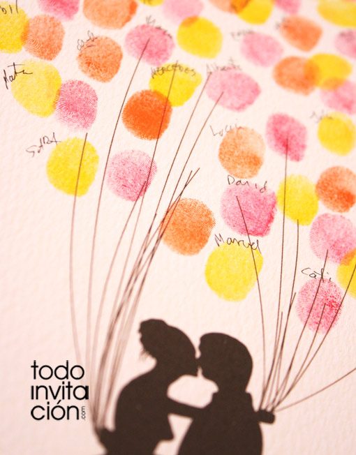 cuadro de huellas boda beso globos