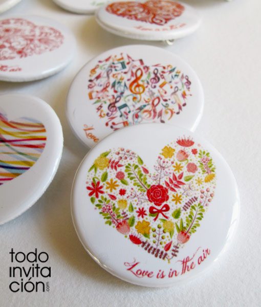 chapas-divertidas-bodas corazones