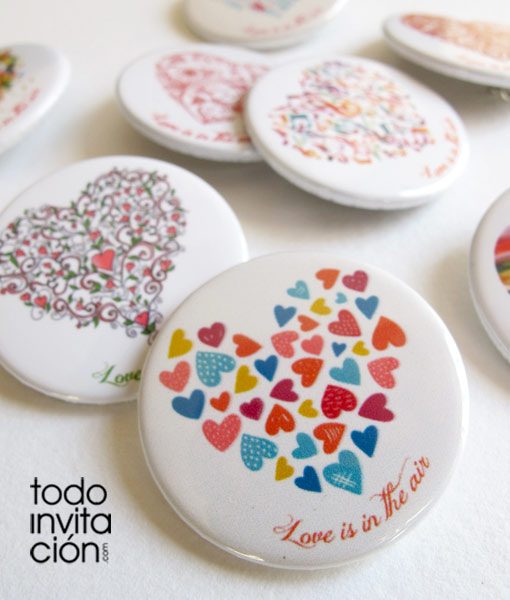 chapas-divertidas-bodas corazones